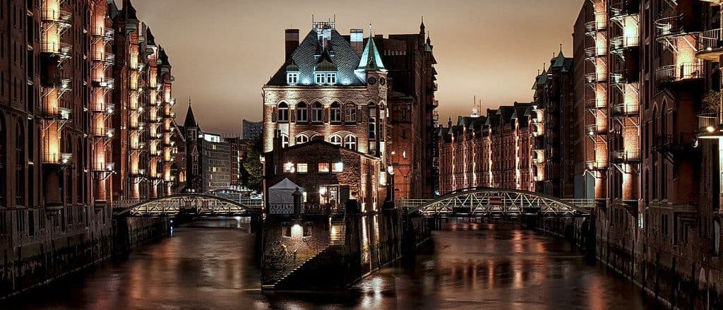 Wasserschloss in der Hamburger Speicherstadt am Abend