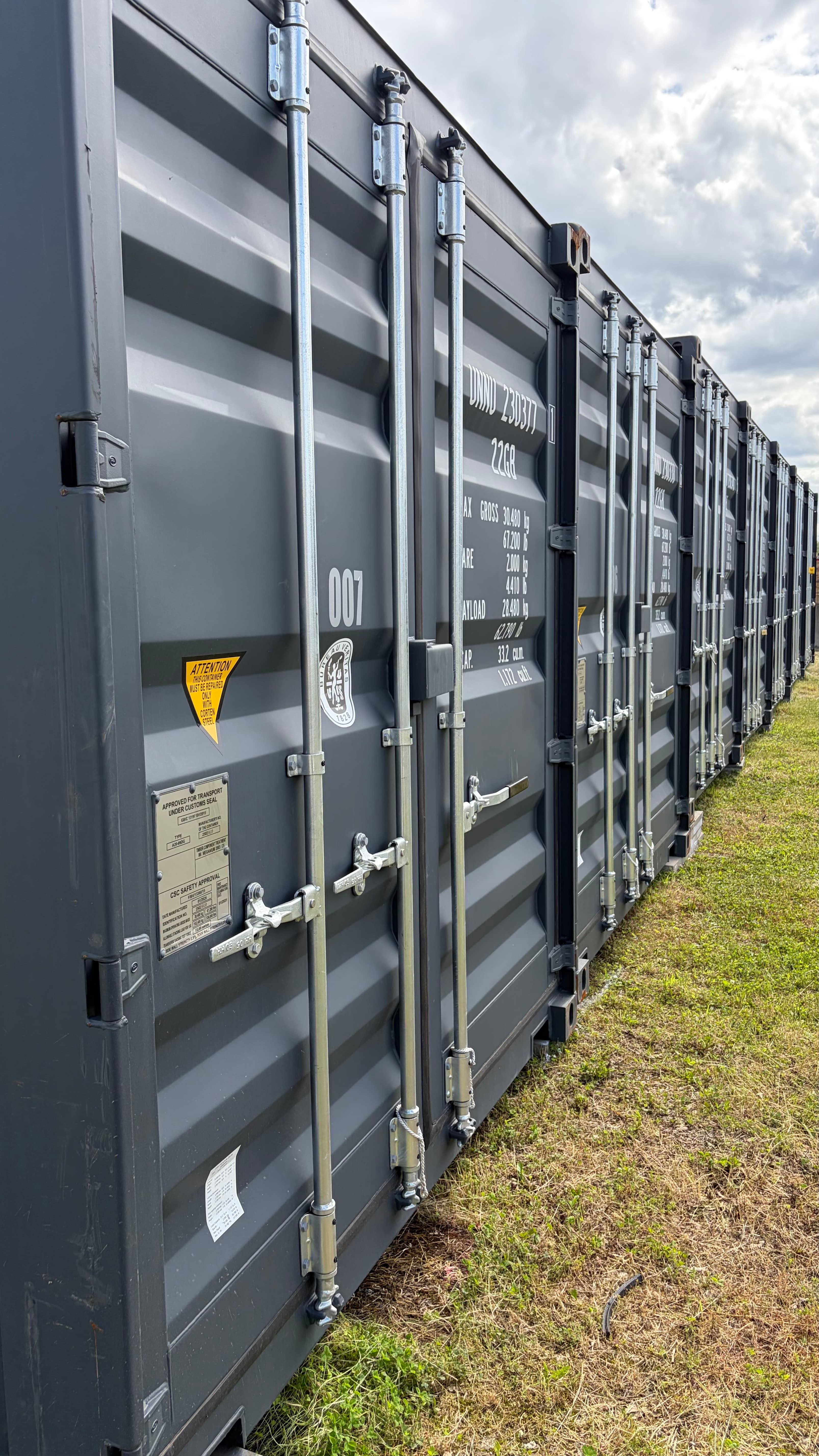 Foto: Neuwertige Lager Container in Niederkassel 
