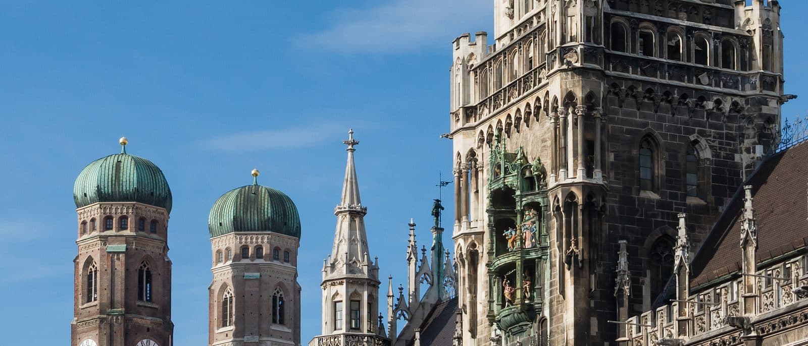 Neues Rathaus und Türme der Frauenkirche in München